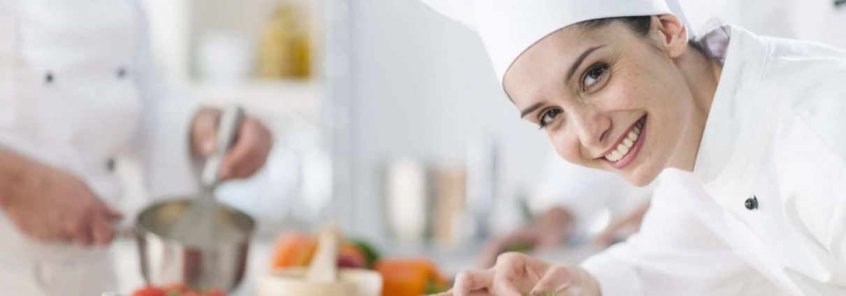 cocinera sonriente contacta con nosotros cocinera sonriente contacta con nosotros