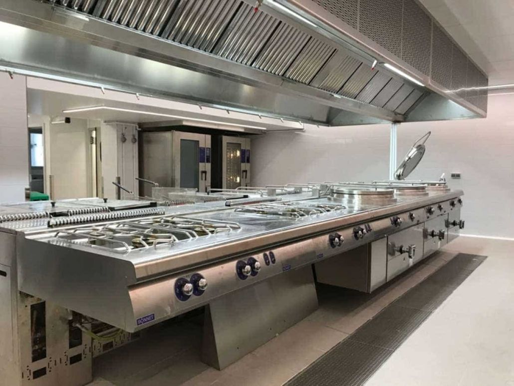 cocina bonnet horeca preparada para el verano