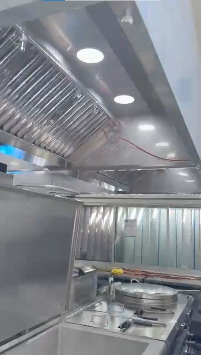 Proyecto cocina Nuestra Señora de la Vega campana extractora