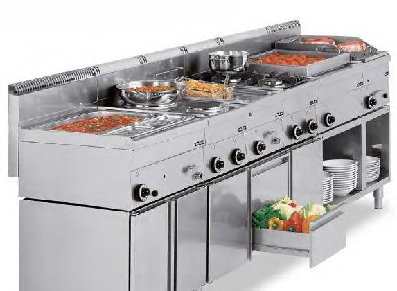 Gama horizontal Bonnet MaestroFlex con fuegos abiertos de alto rendimiento energético